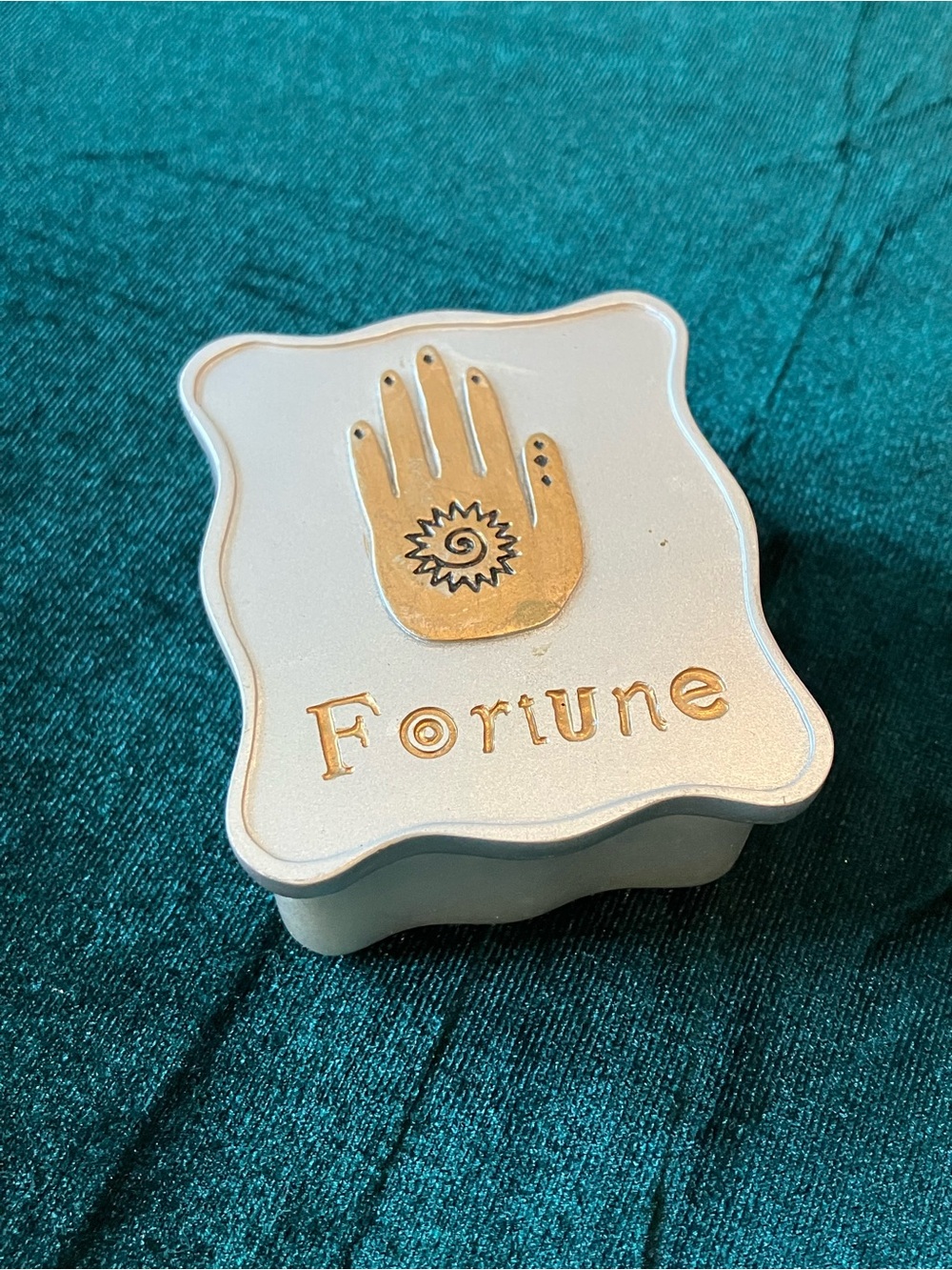 Vintage Y2K Icing 2000 Fortune Trinket Box